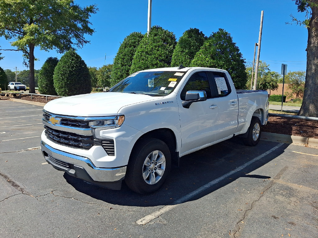 Used 2022 Chevrolet Silverado 1500 LT RWD image 1
