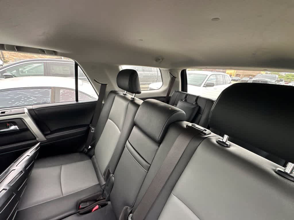 Used 2022 Toyota 4Runner SR5 Premium w/ Moonroof Package AWD/4WD image 5