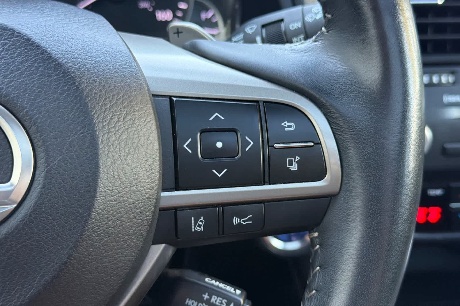Used 2022 Lexus RX 450h AWD w/ Luxury Package image 28