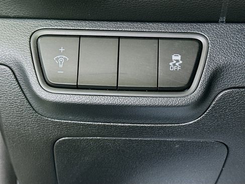 Used 2022 Kia Forte LXS image 16