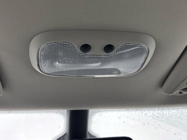 Used 2018 Dodge Journey SE w/ Connectivity Group FWD image 32