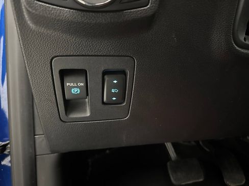 Used 2018 Ford F150 XLT w/ Equipment Group 302A Luxury AWD/4WD image 21