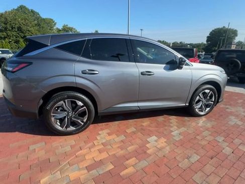 Used 2025 Nissan Murano SL AWD/4WD image 3