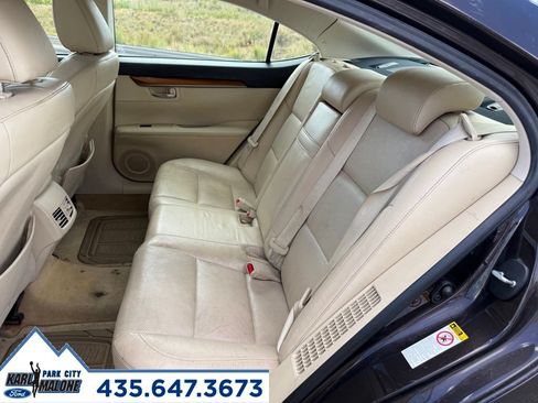 Used 2013 Lexus ES 300h w/ Luxury Pkg FWD image 26