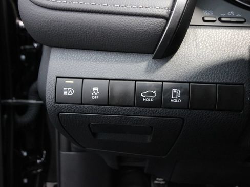 Used 2024 Toyota Camry SE w/ Convenience Package FWD image 15