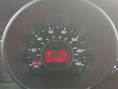 Used 2018 Kia Soul FWD image 11