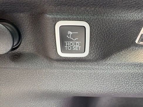 New 2025 Jeep Grand Cherokee L Laredo w/ Luxury Tech Group I image 29