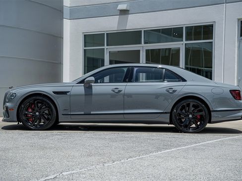 New 2025 Bentley Flying Spur Plug-In Hybrid image 14