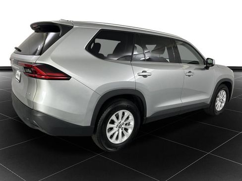 Used 2025 Toyota Grand Highlander AWD image 5