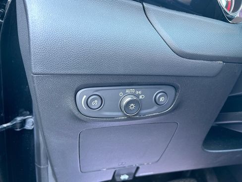 Used 2023 Buick Encore GX Preferred w/ Cold Weather Comfort Package FWD image 17