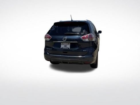 Used 2016 Nissan Rogue SV w/ SV Premium Package FWD image 4