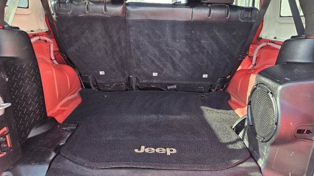 Used 2013 Jeep Wrangler Unlimited Sahara AWD/4WD image 35