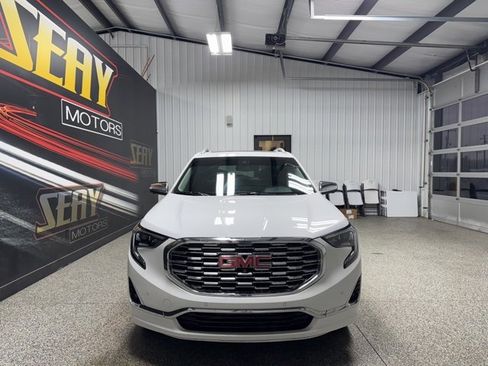 Used 2019 GMC Terrain Denali w/ Advanced Safety Package image 32