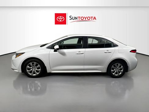 Used 2026 Toyota Corolla LE FWD image 7