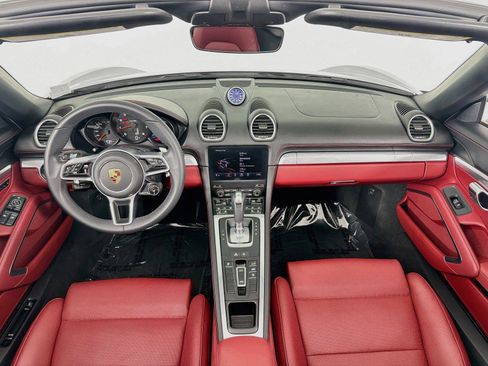 Used 2024 Porsche 718 Boxster RWD image 18