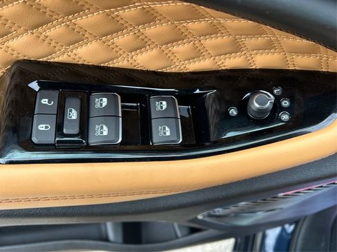 Used 2024 Jeep Grand Cherokee L Summit w/ Advanced Protech Group IV image 37