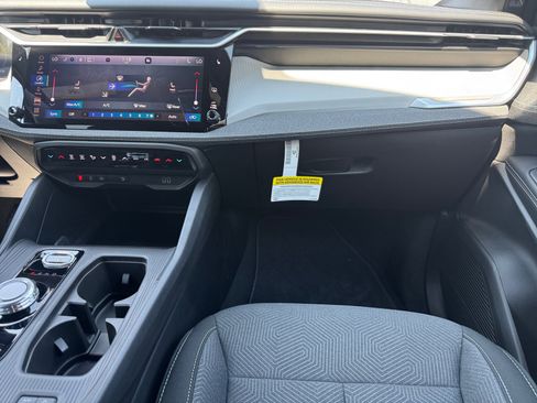 New 2026 Jeep Cherokee Laredo AWD/4WD image 18