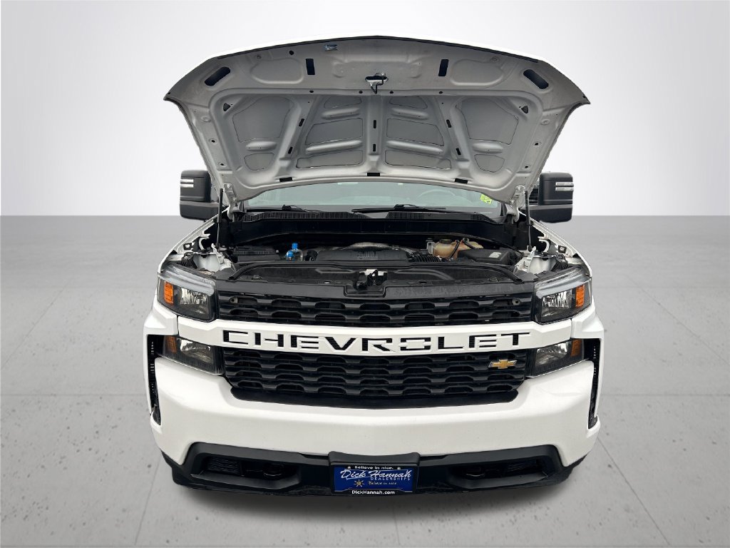 Used 2021 Chevrolet Silverado 1500 Custom w/ Custom Max Trailering Package AWD/4WD image 4