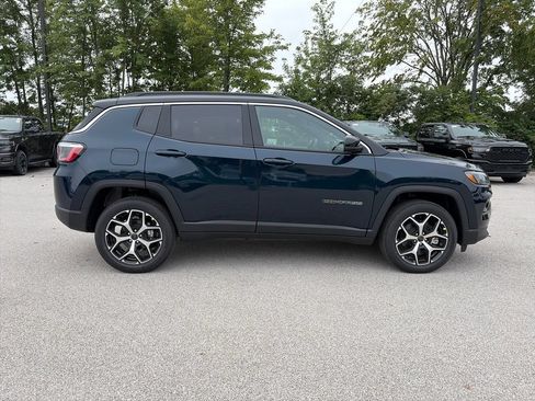 New 2026 Jeep Compass Limited AWD/4WD image 5