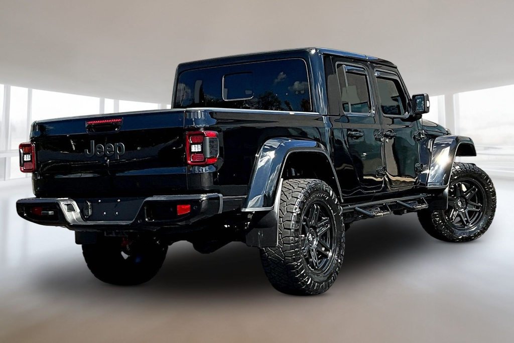 Used 2022 Jeep Gladiator Overland AWD/4WD image 6
