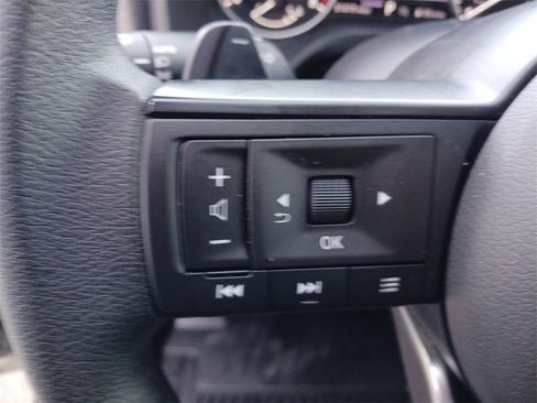 Used 2024 Nissan Rogue SV image 31