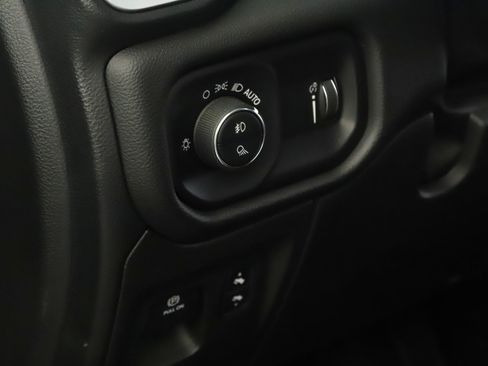 Used 2023 RAM 1500 Big Horn AWD/4WD image 8