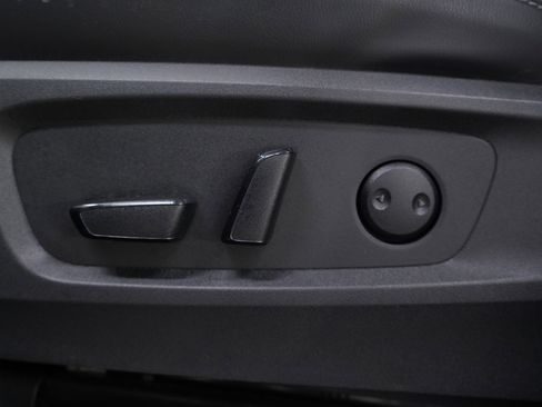 Used 2023 Nissan Pathfinder SL image 24