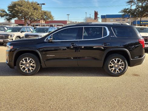 Used 2023 GMC Acadia SLE w/ Driver Convenience Package image 2