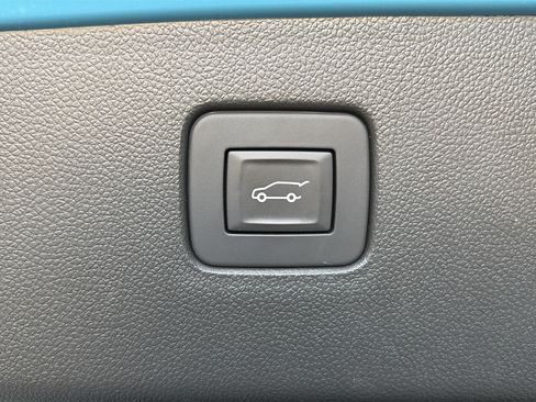 Used 2025 Buick Envista Sport Touring w/ Convenience I Package FWD image 17
