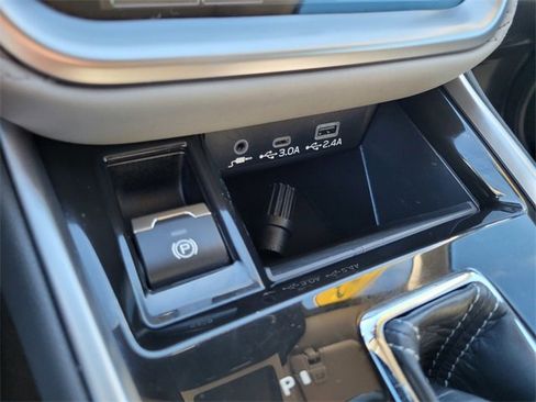 Used 2023 Subaru Outback Limited image 27