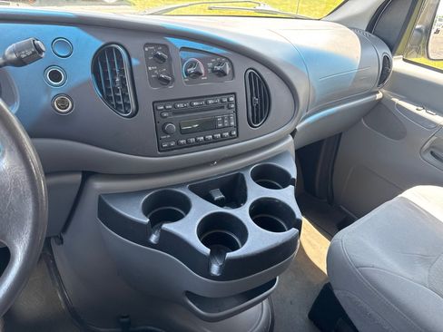 Used 2007 Ford E-350 and Econoline 350 XL RWD image 15