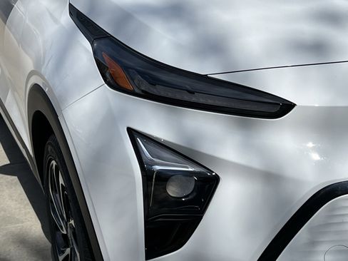 Used 2023 Chevrolet Bolt EUV Premier w/ Sun & Sound Package image 11