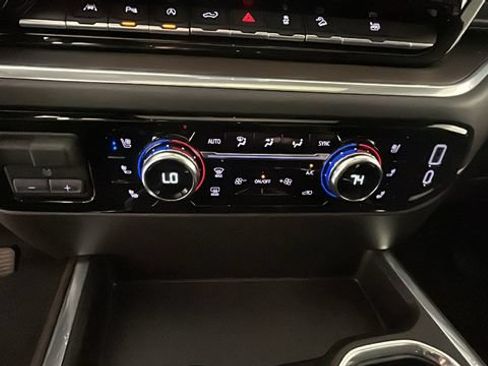 Used 2026 GMC Sierra 1500 SLT w/ SLT Premium Plus Package AWD/4WD image 23