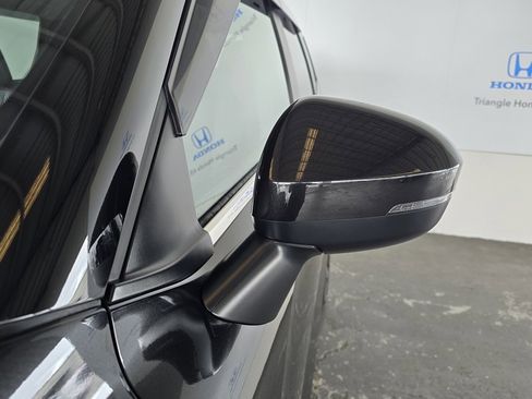 Used 2024 Mitsubishi Outlander SE image 47