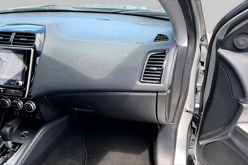 Used 2020 Mitsubishi Outlander Sport SE AWD/4WD image 24