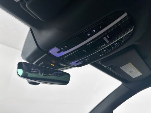 Certified 2019 Porsche Cayenne image 25