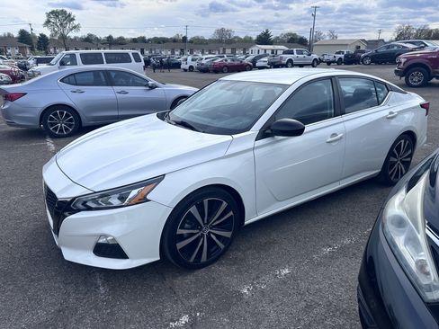 Used 2019 Nissan Altima 2.5 SR image 3