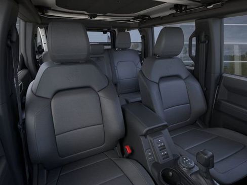 New 2025 Ford Bronco Badlands image 10