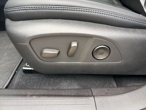 New 2026 Chevrolet Equinox EV LT image 24