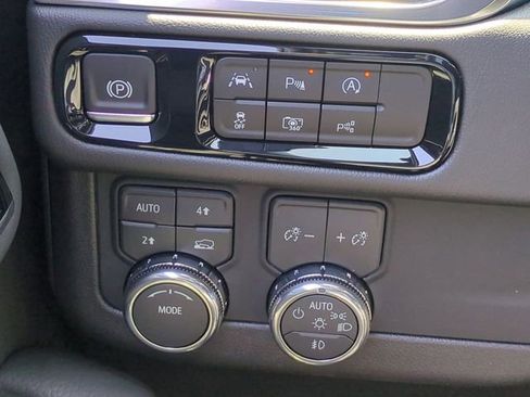New 2026 GMC Yukon XL Denali w/ Sun & Power Step Package AWD/4WD image 18