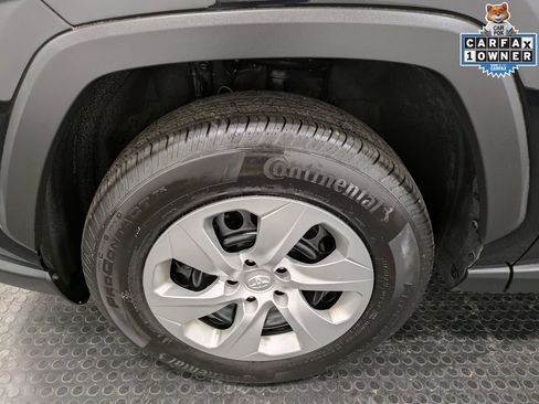 Used 2023 Toyota RAV4 LE AWD/4WD image 7