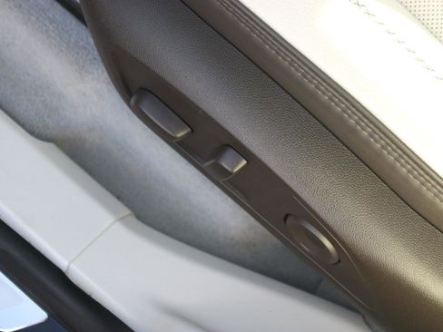 Used 2025 GMC Acadia Denali w/ Super Cruise Package image 18