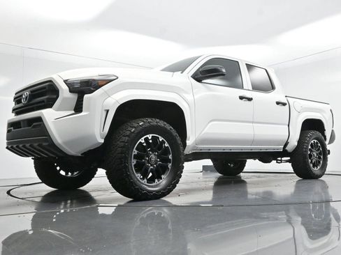 Used 2024 Toyota Tacoma SR AWD/4WD image 46