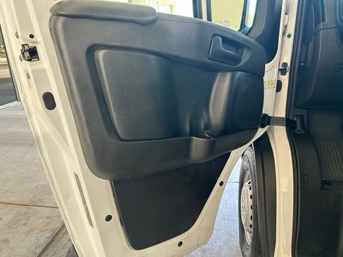 Used 2025 RAM ProMaster 2500 w/ Convenience Group FWD image 35