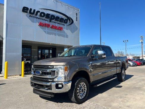 Used 2021 Ford F250 XLT w/ XLT Premium Package image 2
