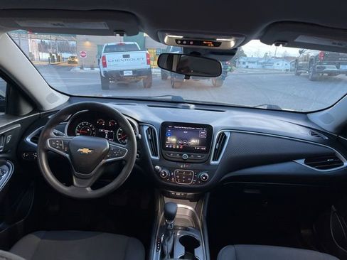 Used 2023 Chevrolet Malibu LT image 30