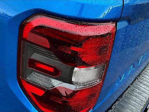 Used 2025 Ford Maverick Lobo image 29