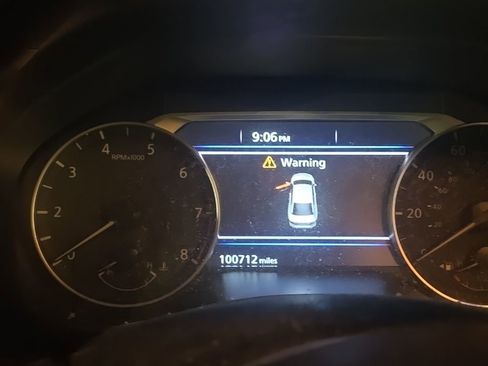 Used 2022 Nissan Altima 2.5 SV w/ SV Premium Package image 8