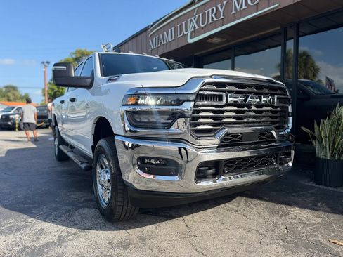 Used 2025 RAM 2500 Tradesman AWD/4WD image 4