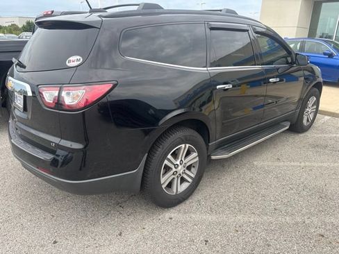 Used 2017 Chevrolet Traverse LT FWD image 23